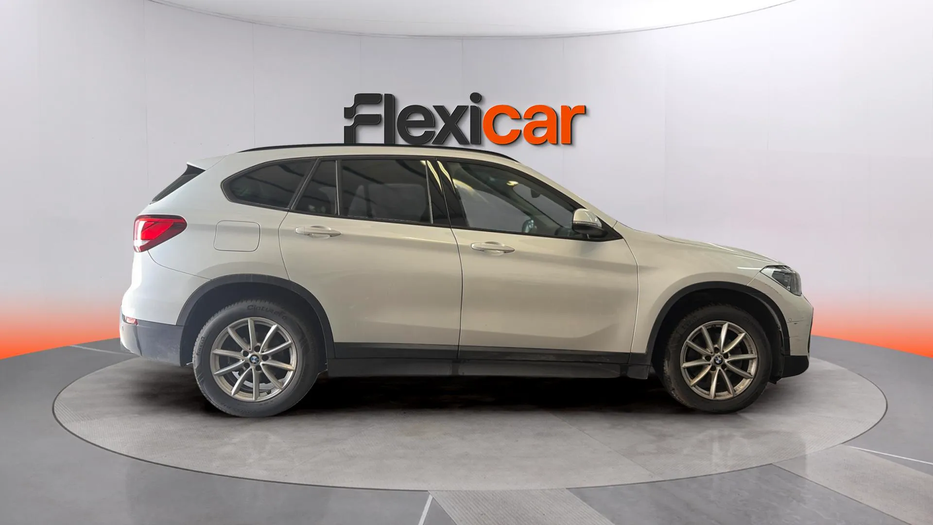 BMW X1 sDrive18dA Corporate - foto 3