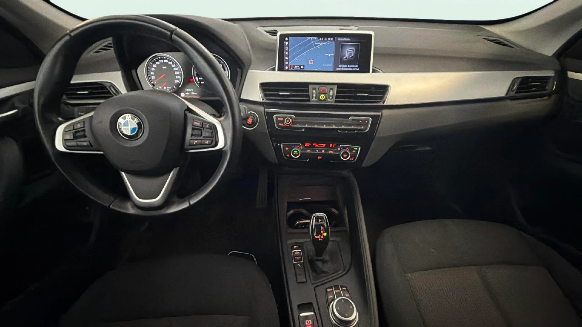 BMW X1 sDrive18dA Corporate - foto 6