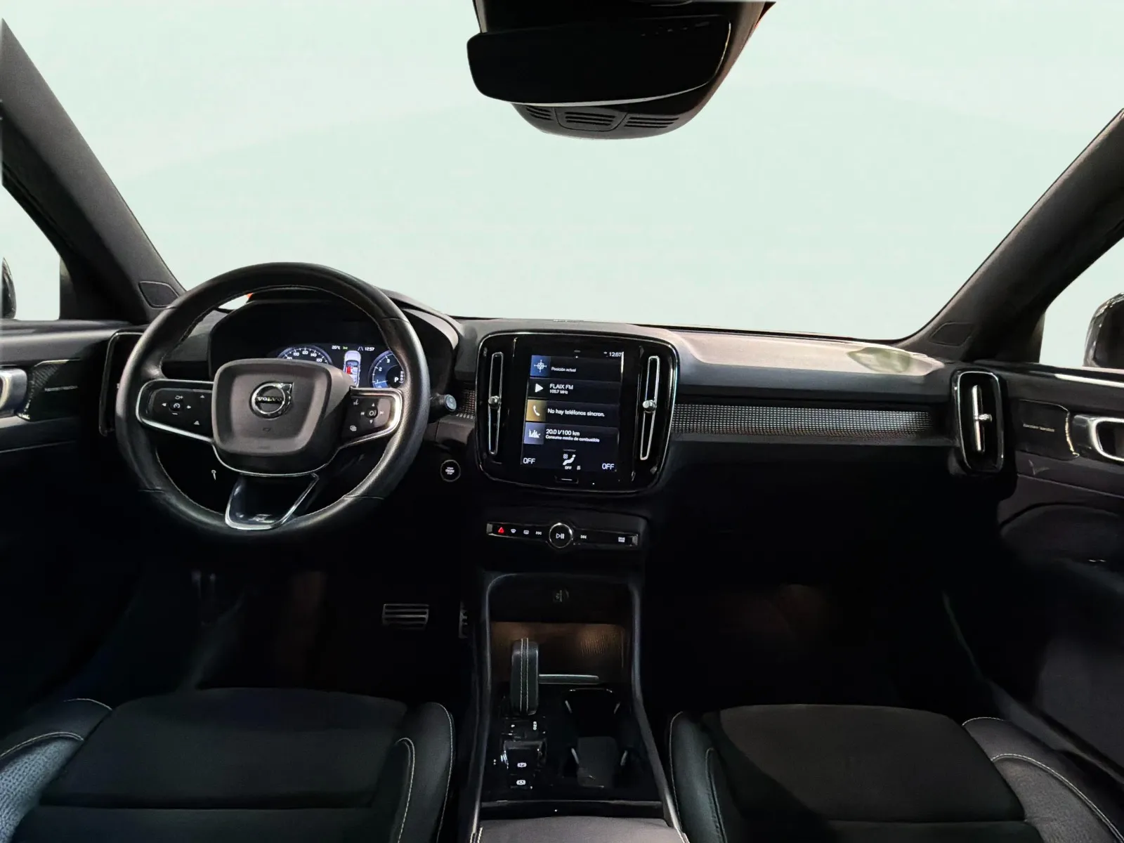 Volvo XC40 2.0 T4 R-Design - foto 6