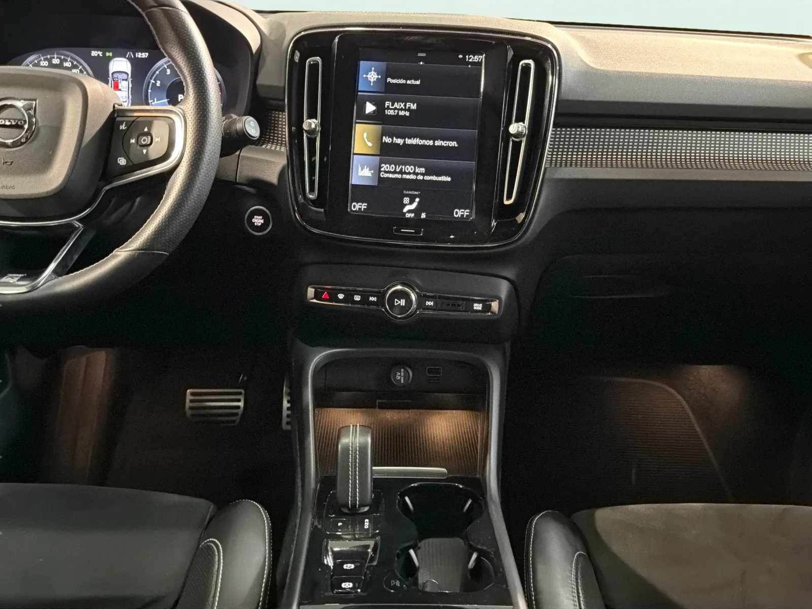 Volvo XC40 2.0 T4 R-Design - foto 12