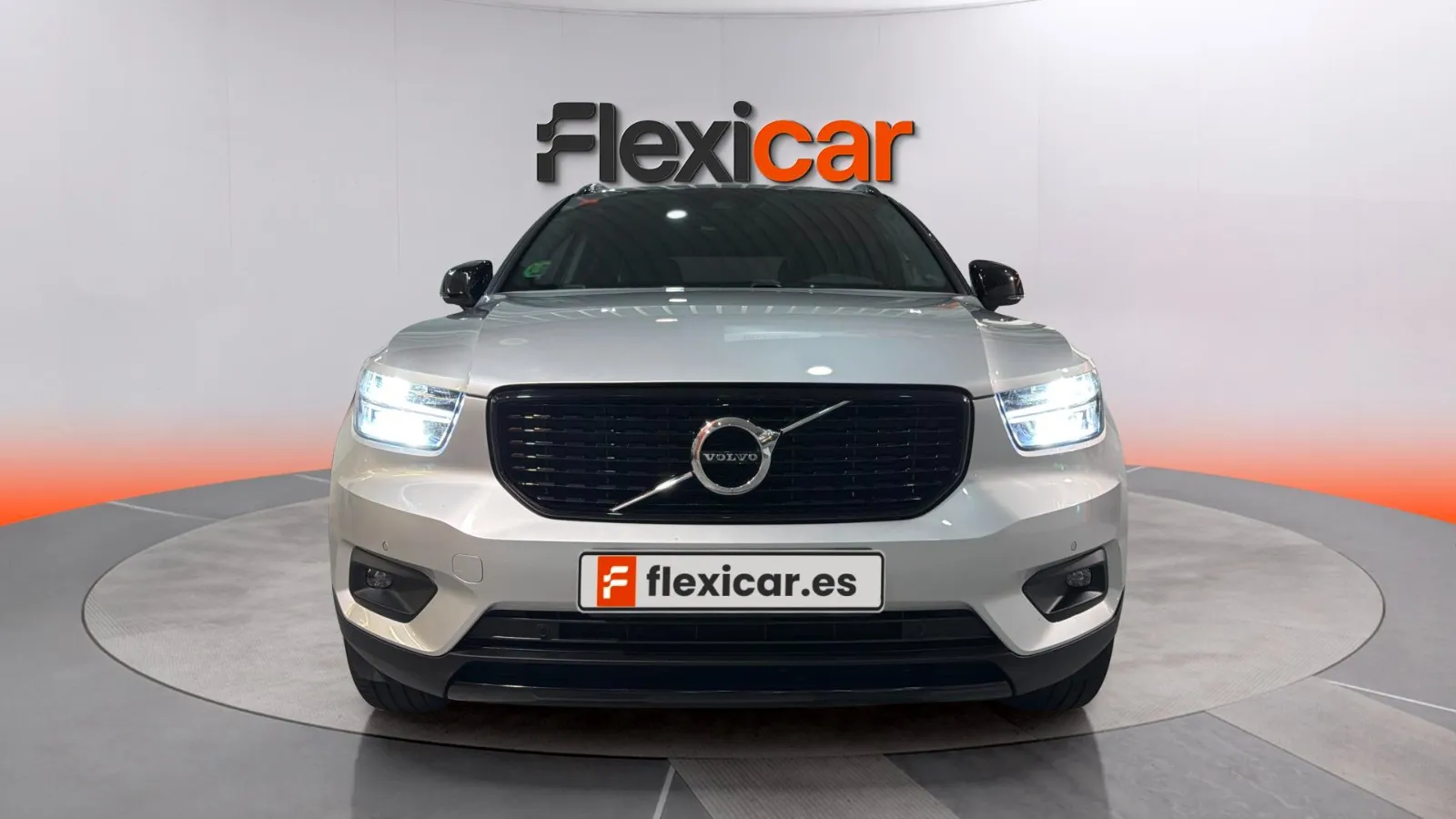 Volvo XC40 2.0 T4 R-Design - foto 3