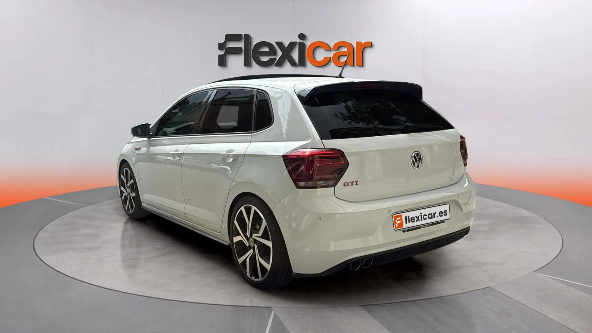 Volkswagen Polo GTI 2.0 TSI DSG - foto 6