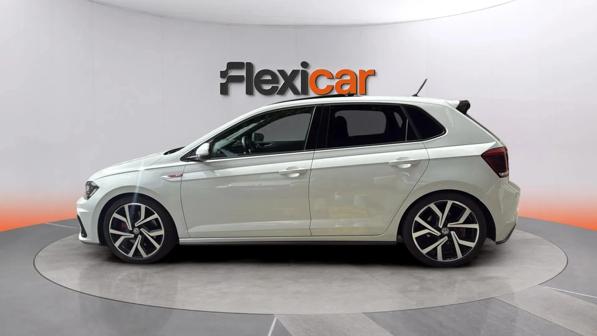 Volkswagen Polo GTI 2.0 TSI DSG - foto 7