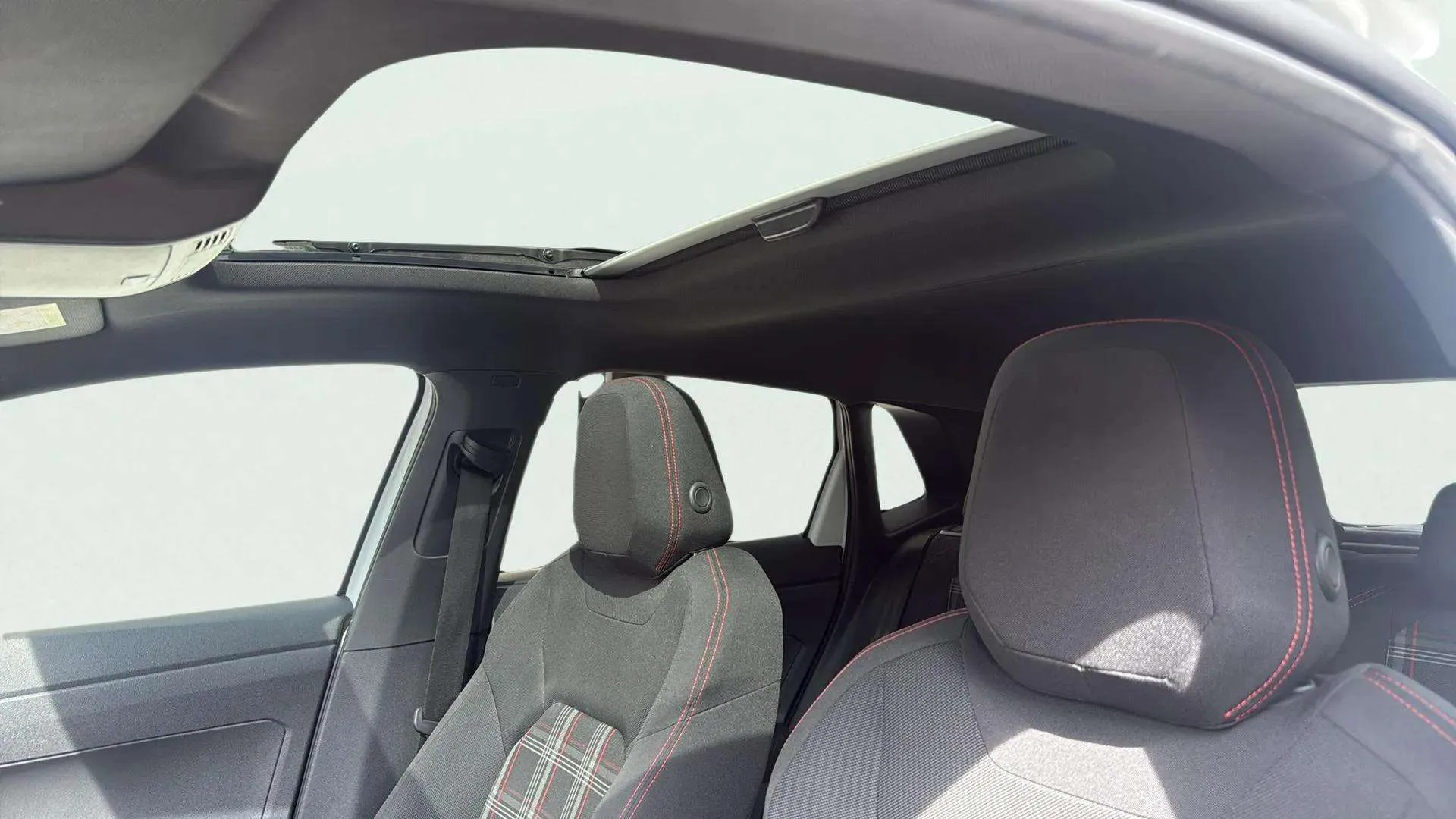 Volkswagen Polo GTI 2.0 TSI DSG - foto 15