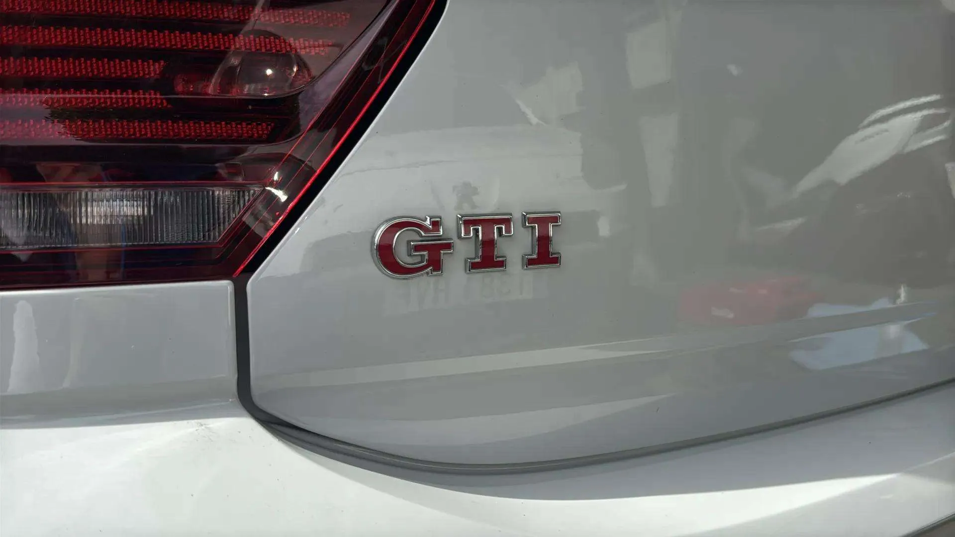 Volkswagen Polo GTI 2.0 TSI DSG - foto 18