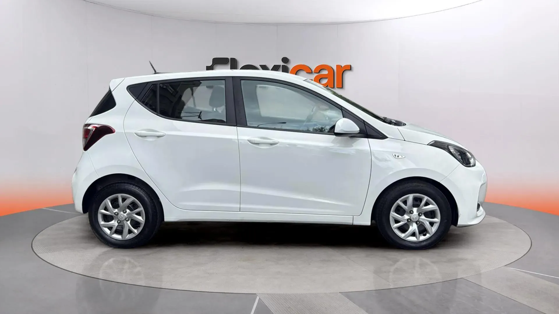 Hyundai i10 1.0 Klass - foto 2