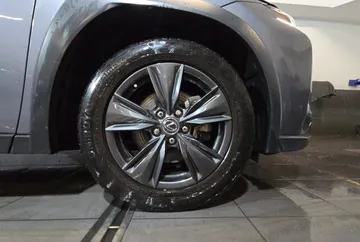 lexus ux 20 250h business hibrido no enchufable automatica vigo 2 903000000264920