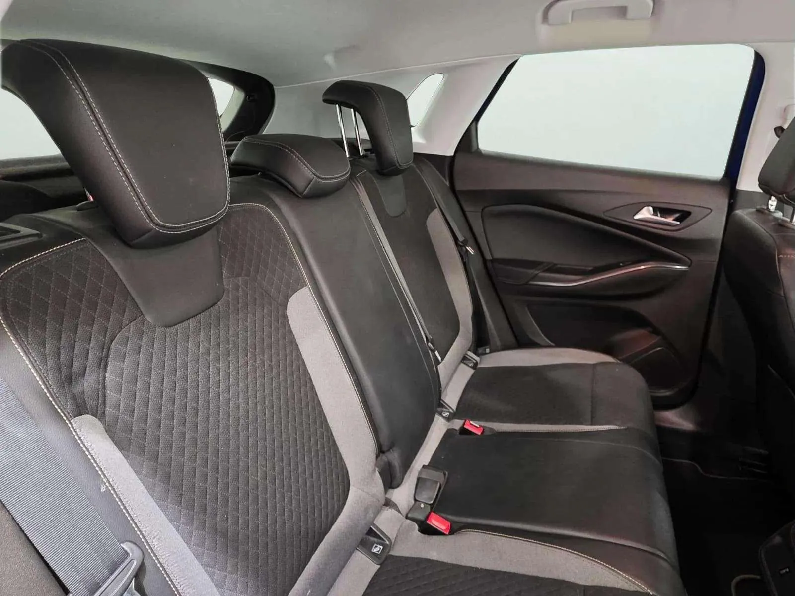Opel Grandland 1.5 CDTi Design Tech - foto 13