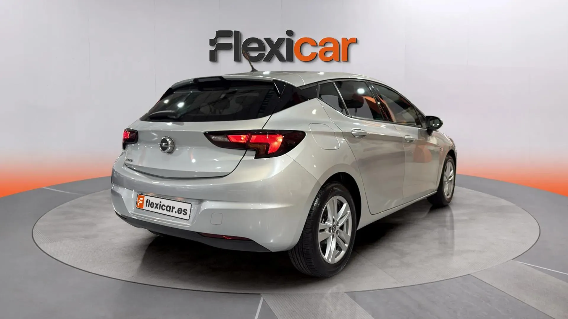 Opel Astra 1.2T SHT Business Elegance - foto 7