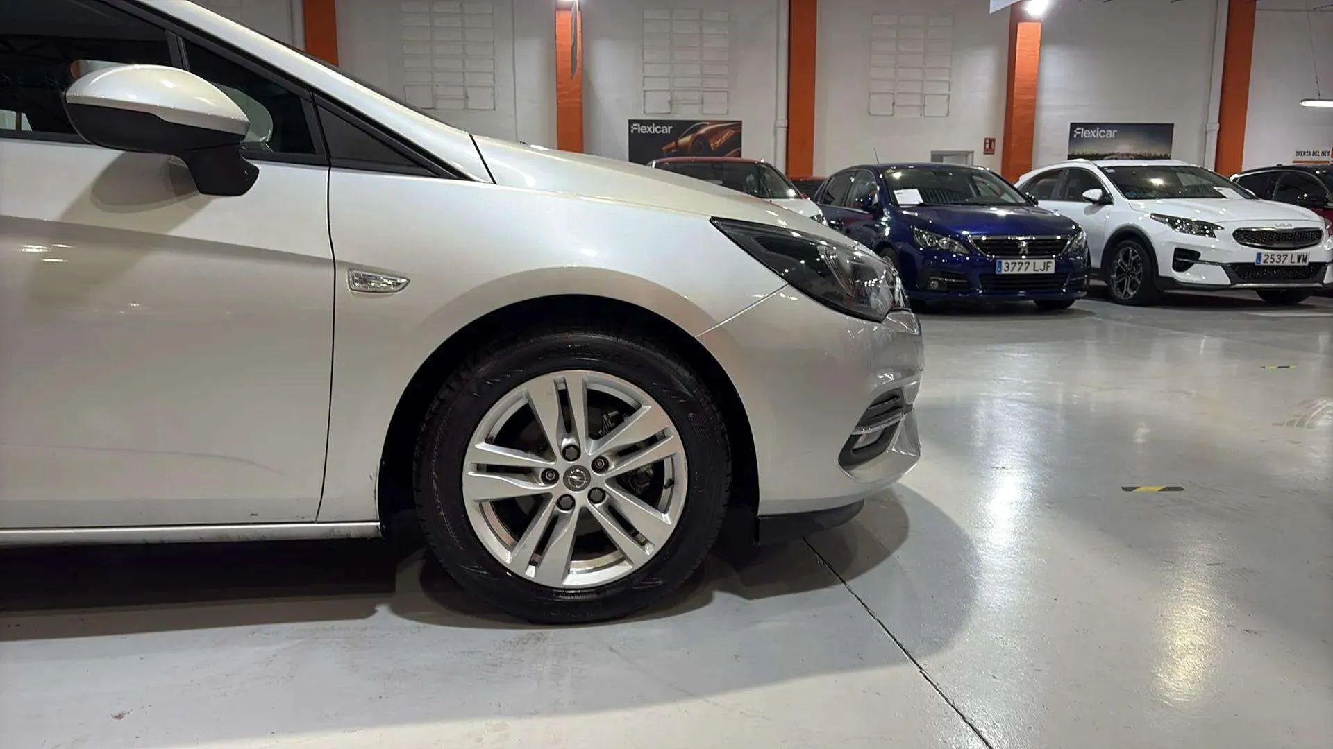 Opel Astra 1.2T SHT Business Elegance - foto 22