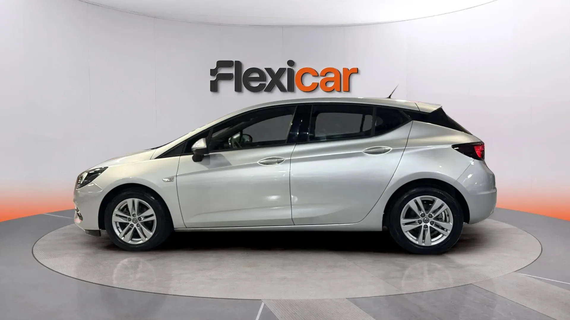 Opel Astra 1.2T SHT Business Elegance - foto 4