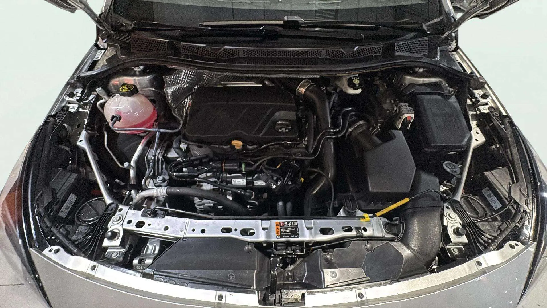 Opel Astra 1.2T SHT Business Elegance - foto 23