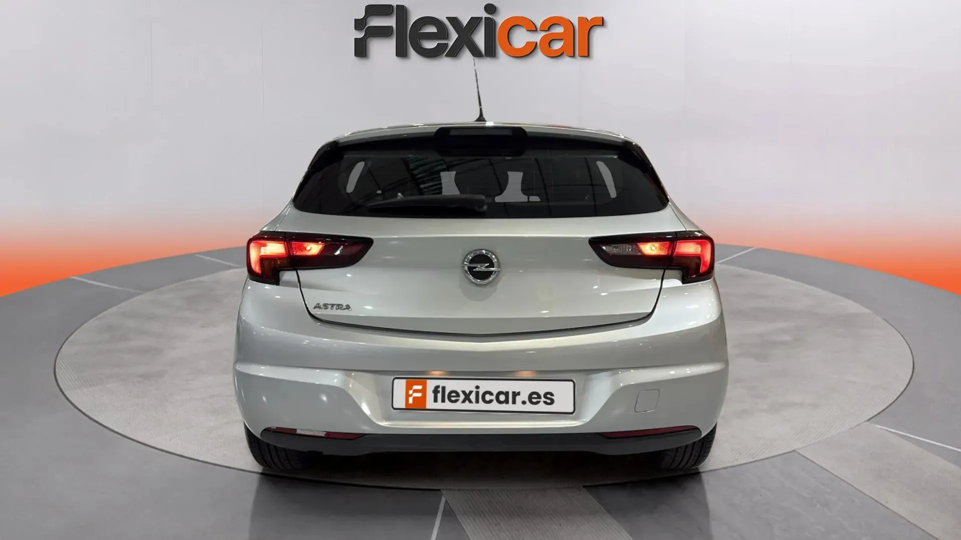 Opel Astra 1.2T SHT Business Elegance - foto 6