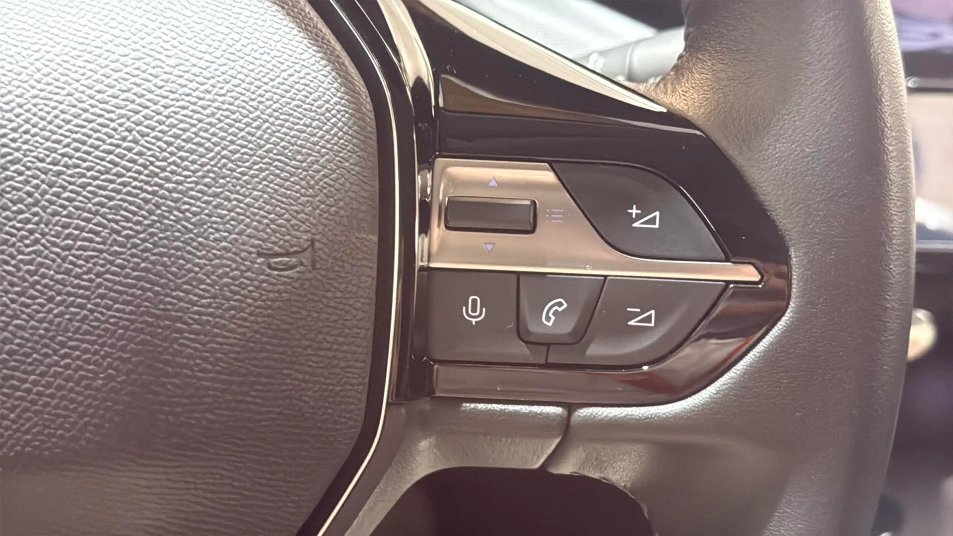Peugeot 308 Active Pack PureTech 130 - foto 20