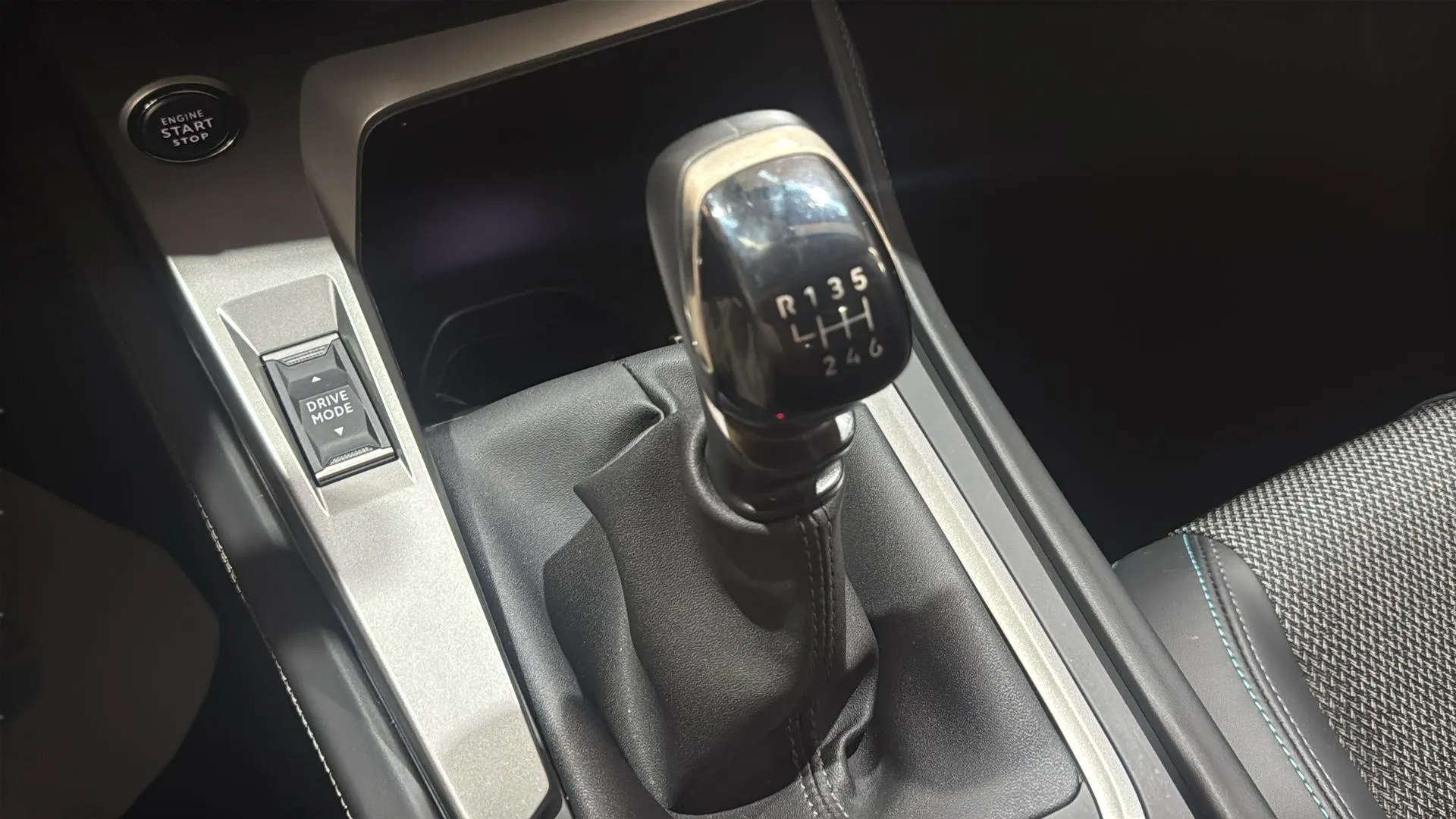Peugeot 308 Active Pack PureTech 130 - foto 21