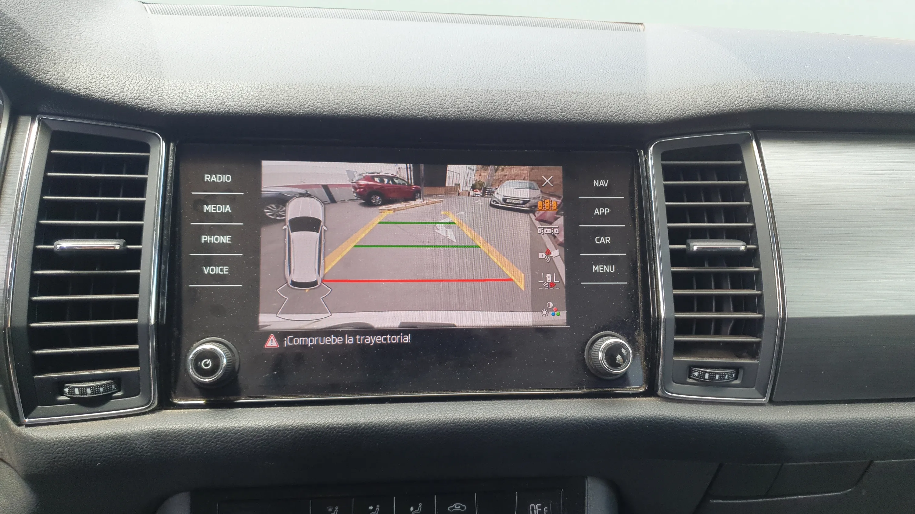 Škoda Kodiaq 2.0 TSI DSG 4x4 L&K - foto 16