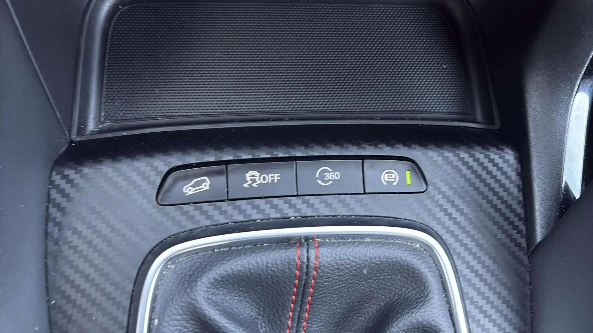 MG ZS 1.0T Luxury - foto 23