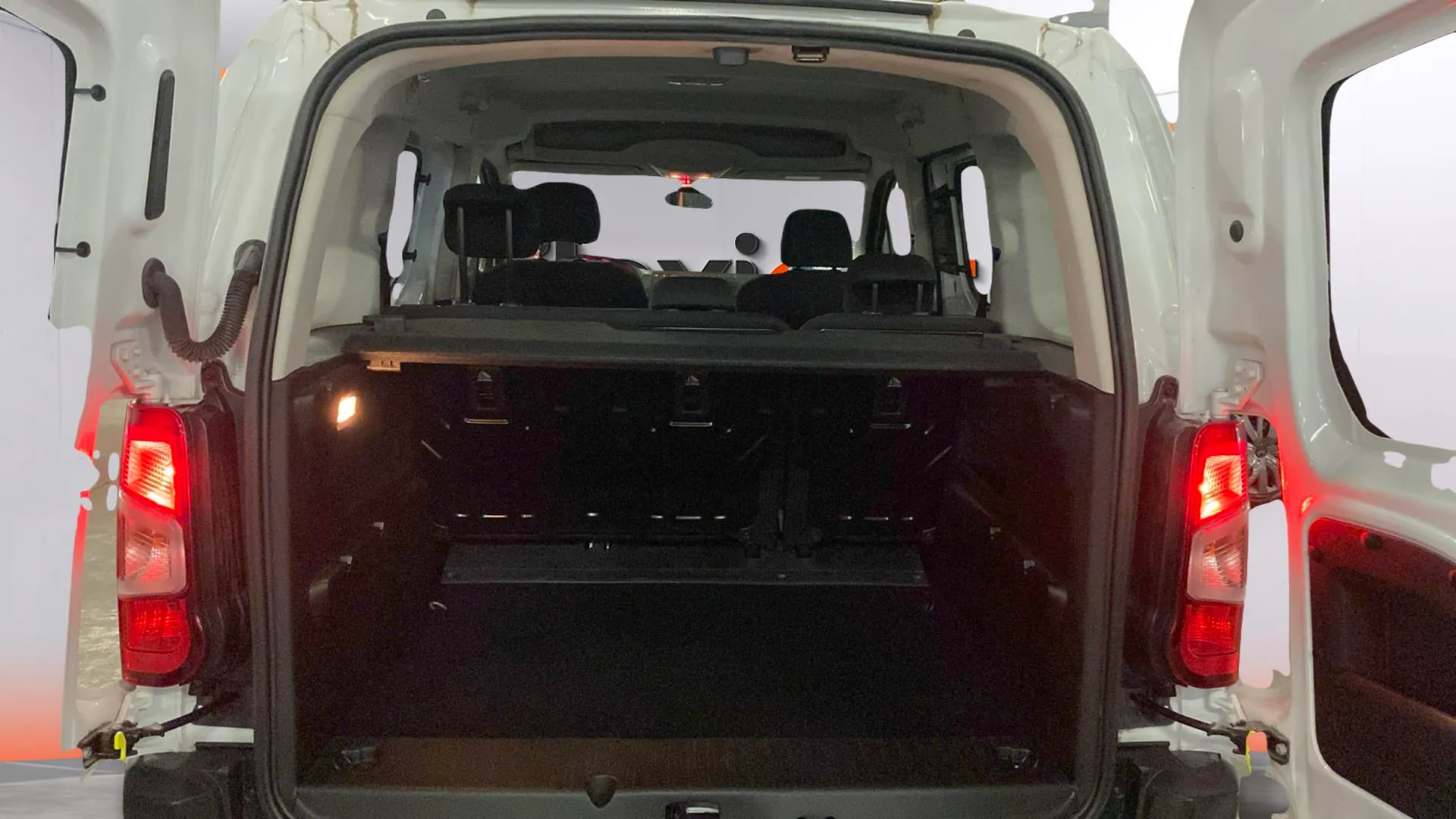 Peugeot Rifter Active Pack Business Std. BlueHDi 100 - foto 9