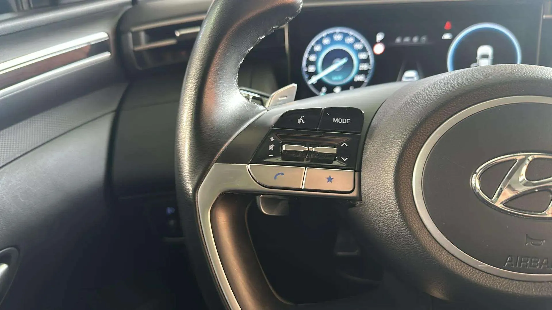Hyundai Tucson 1.6 T-GDi PHEV Maxx 4x4 - foto 11