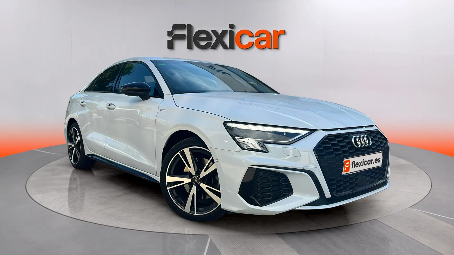 Audi A3 Sedan S line 30 TDI - foto 1