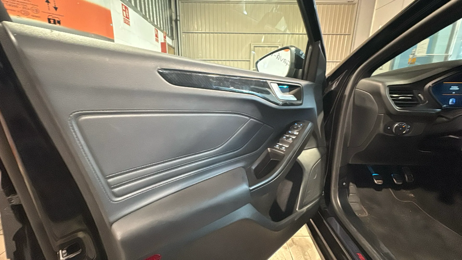 Ford Focus ST Edition 2.3 EcoBoost - foto 20