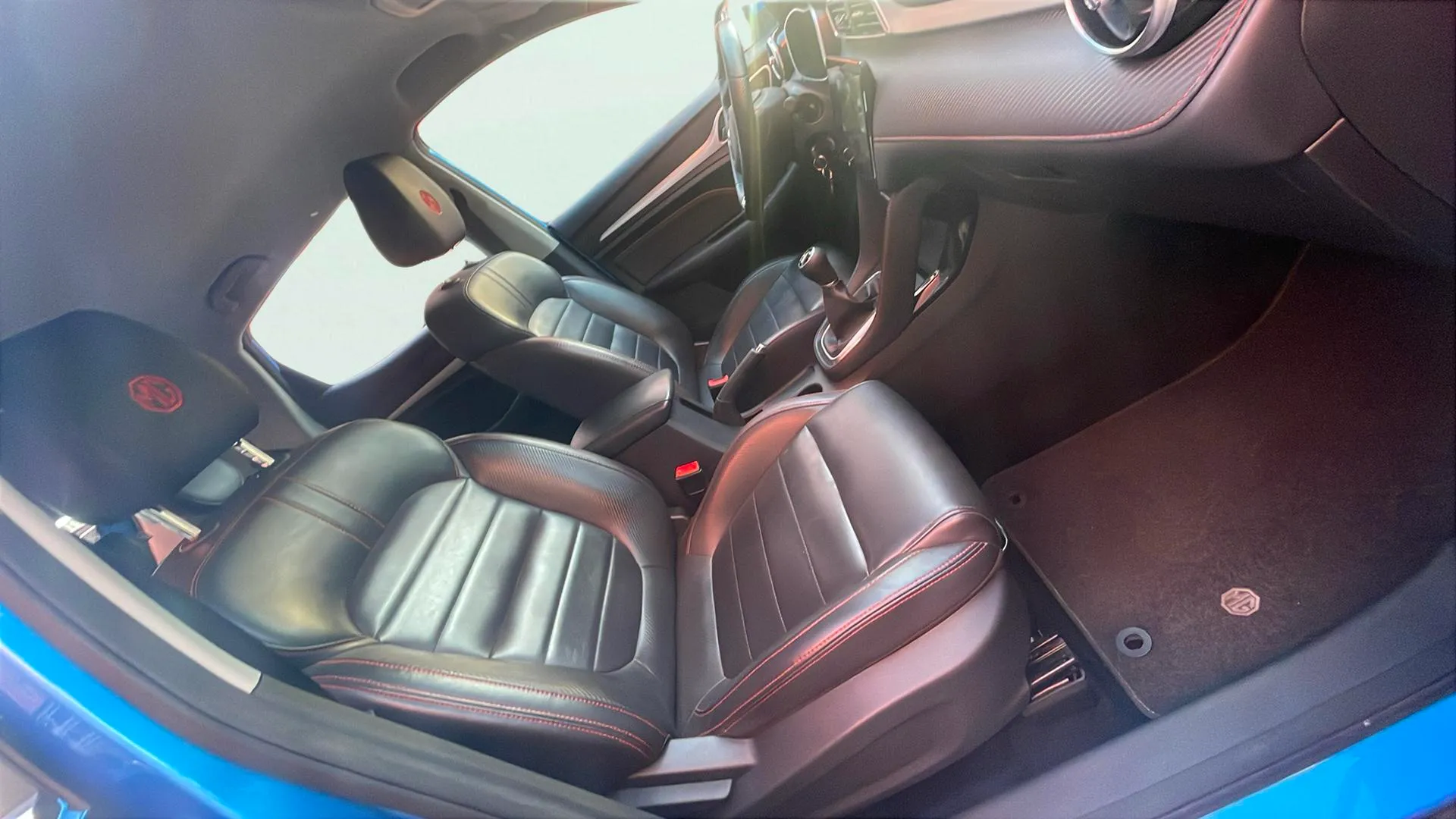 MG ZS 1.0T Luxury - foto 17