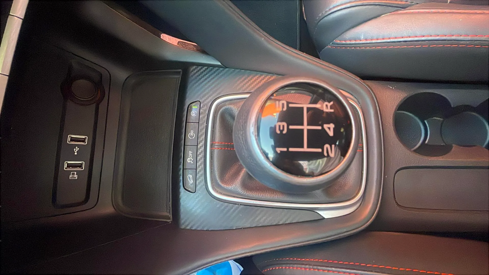 MG ZS 1.0T Luxury - foto 14