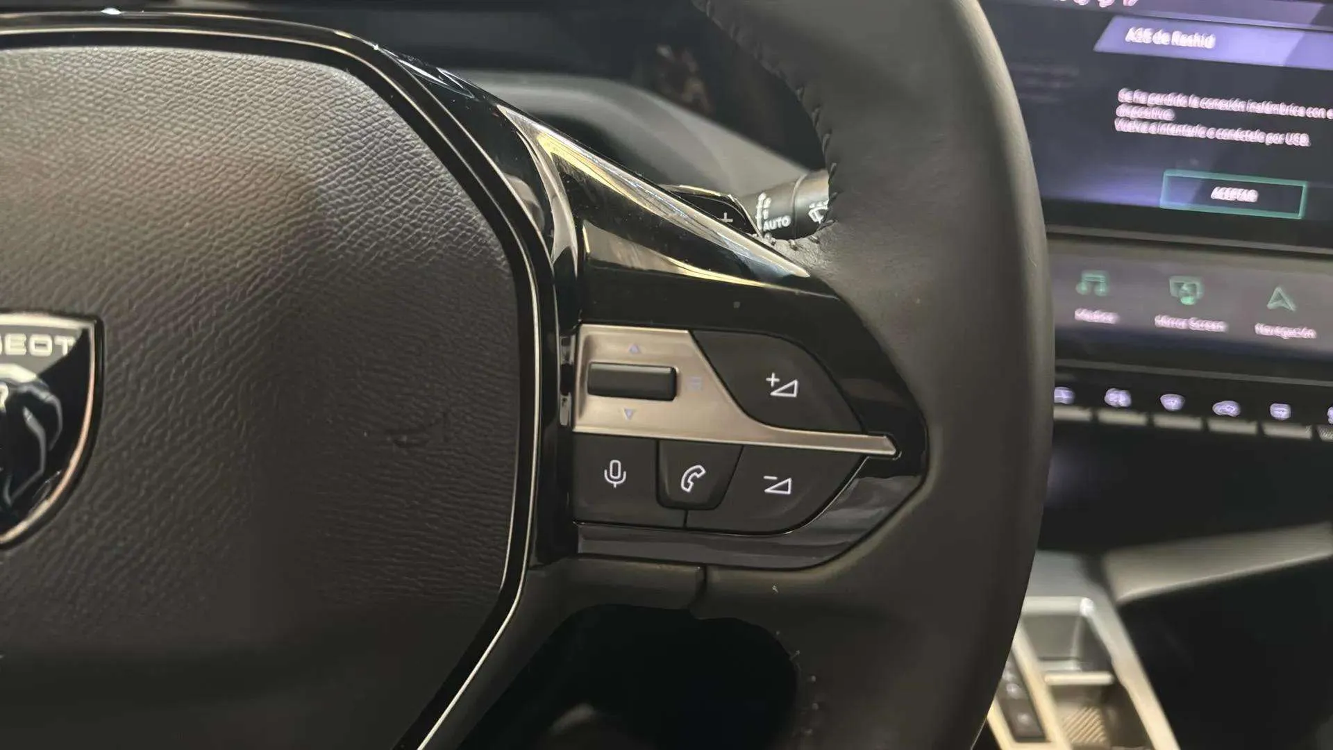 Peugeot 408 Allure Pack PureTech 130 EAT8 - foto 18