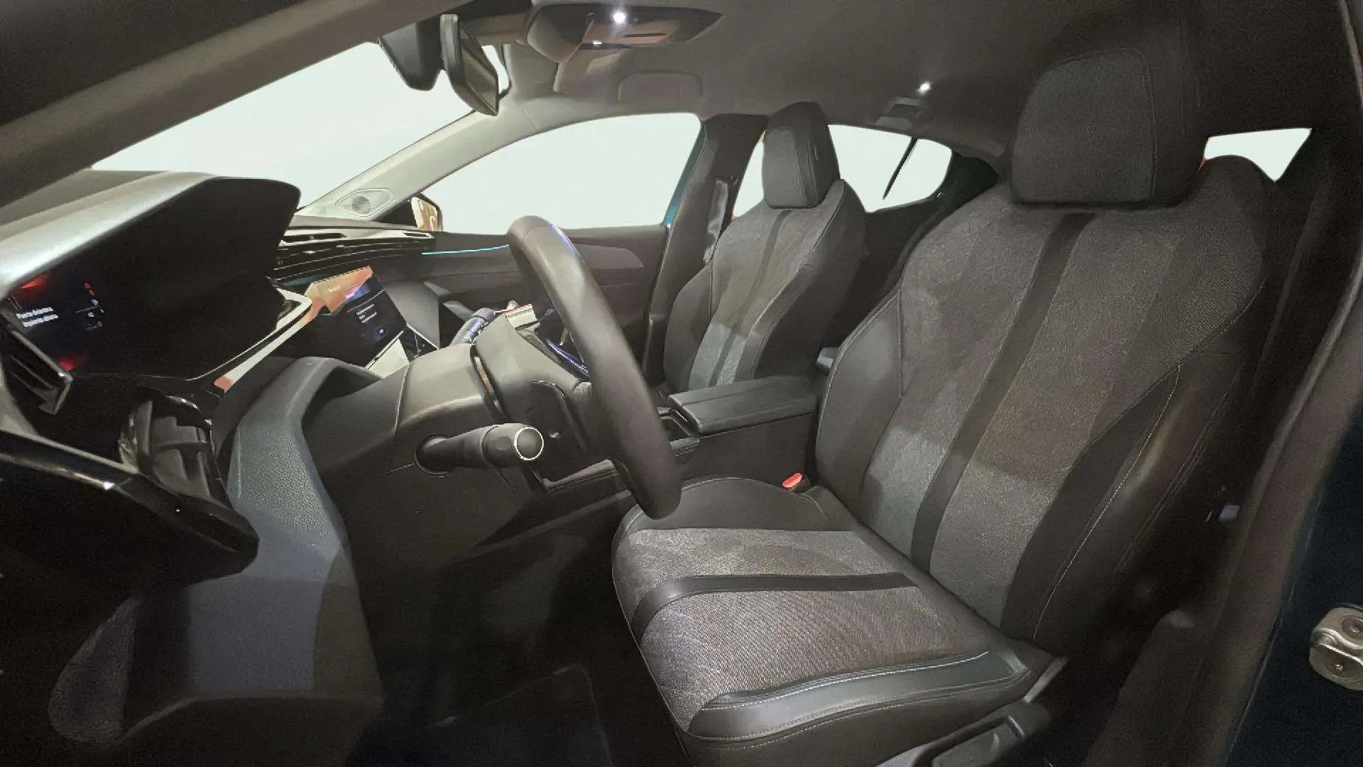 Peugeot 408 Allure Pack PureTech 130 EAT8 - foto 7