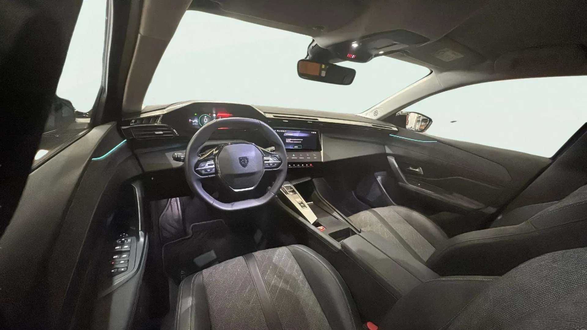 Peugeot 408 Allure Pack PureTech 130 EAT8 - foto 10
