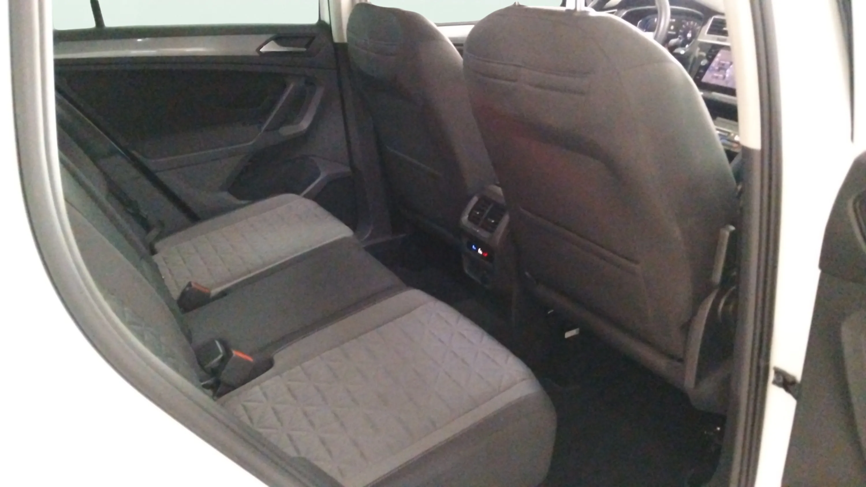 Volkswagen Tiguan Life 1.4 TSI eHybrid DSG - foto 24