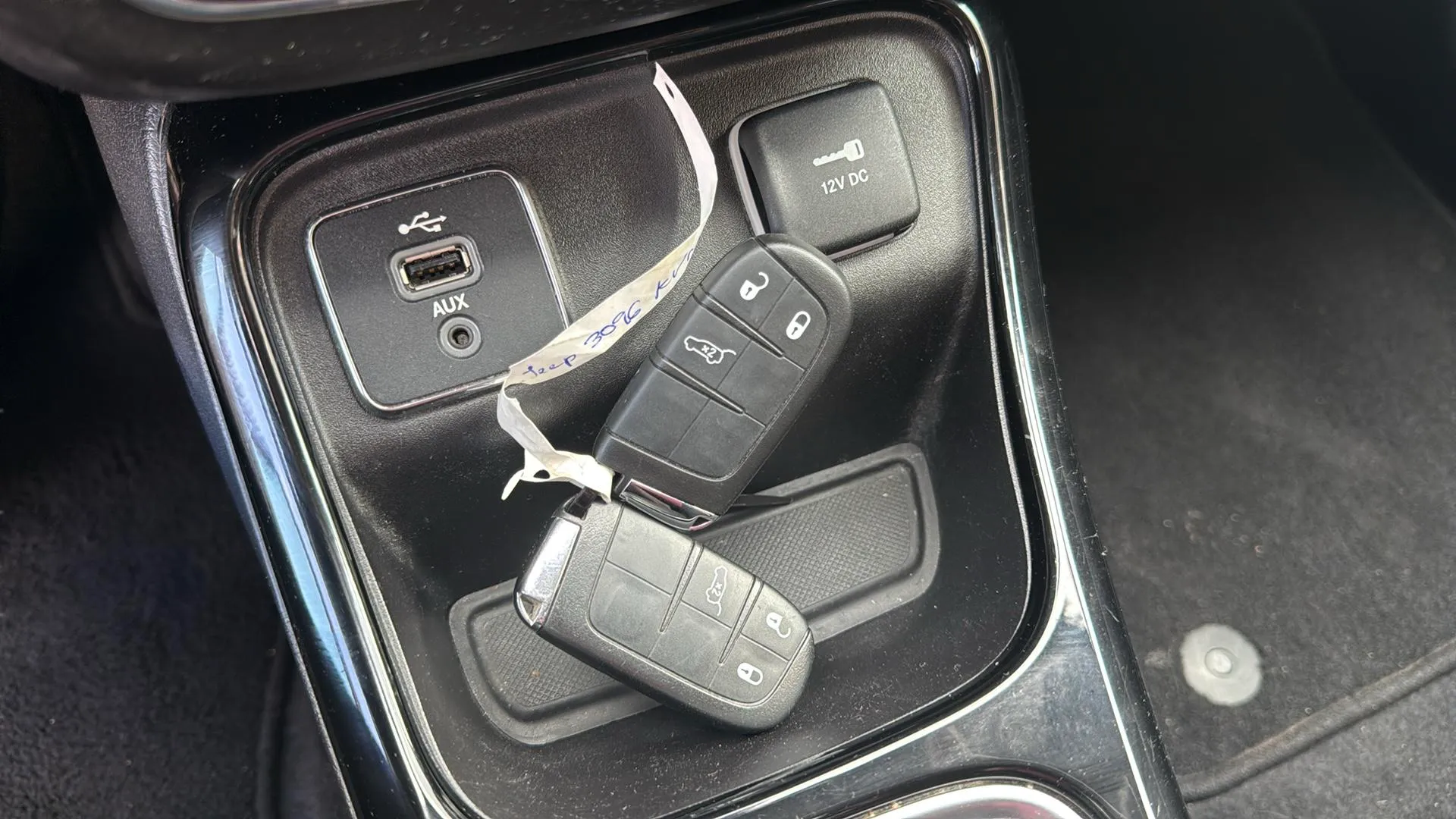Jeep Compass 1.4 Mair Limited 4x2 - foto 17