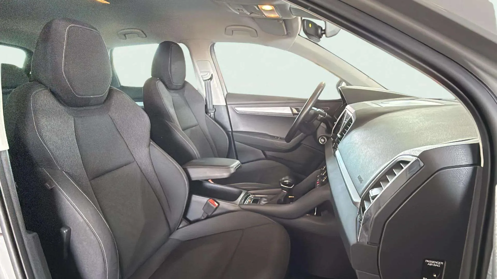 Škoda Karoq 1.5 TSI DSG ACT Design - foto 23
