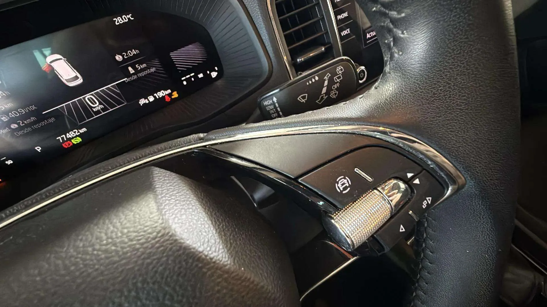 Škoda Karoq 1.5 TSI DSG ACT Design - foto 18