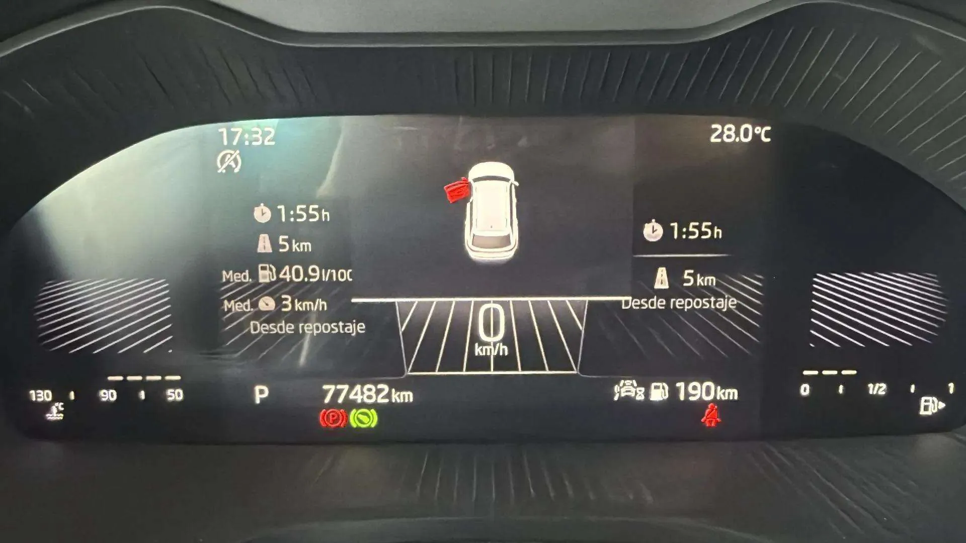 Škoda Karoq 1.5 TSI DSG ACT Design - foto 12