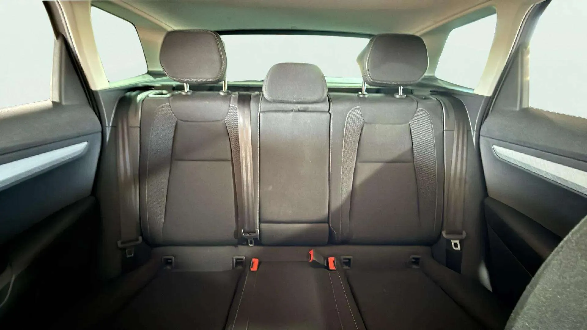 Škoda Karoq 1.5 TSI DSG ACT Design - foto 25