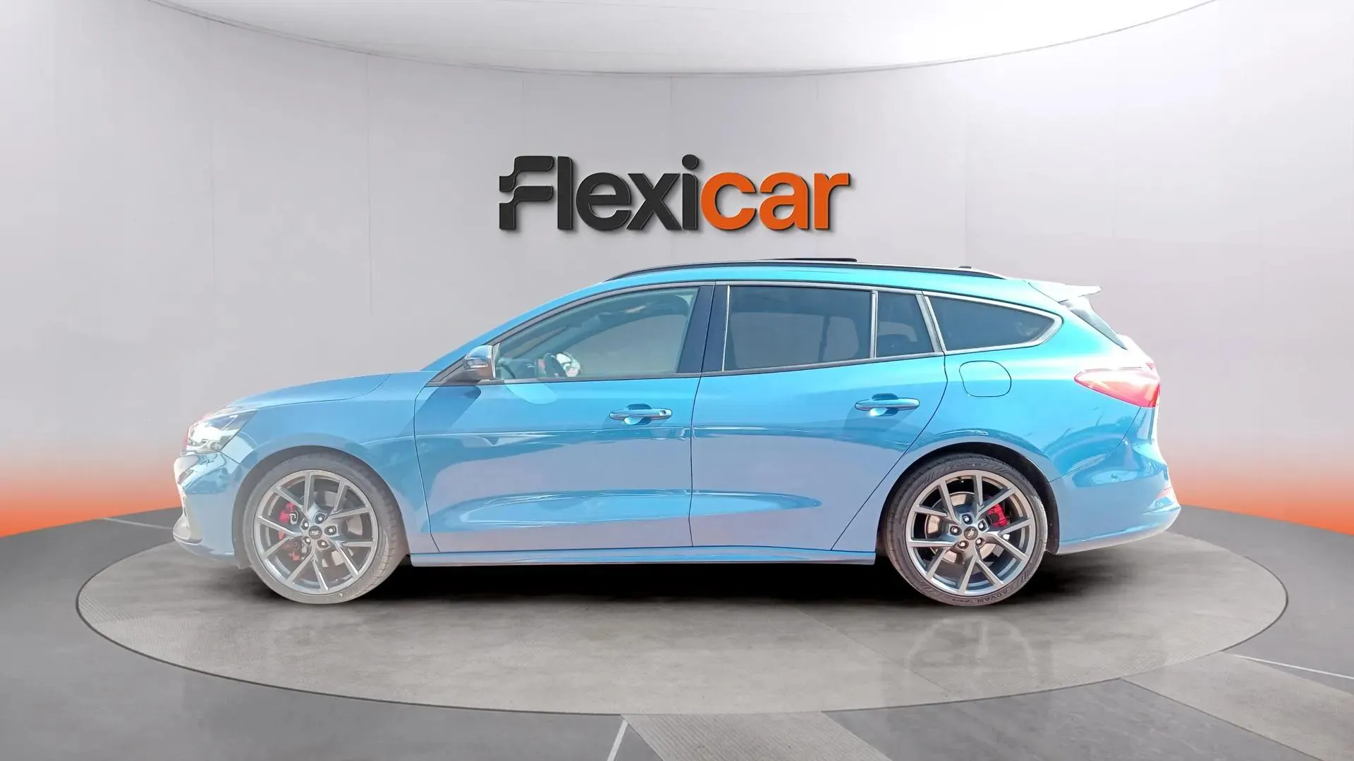 Ford Focus 2.3 EcoBoost ST SB - foto 8