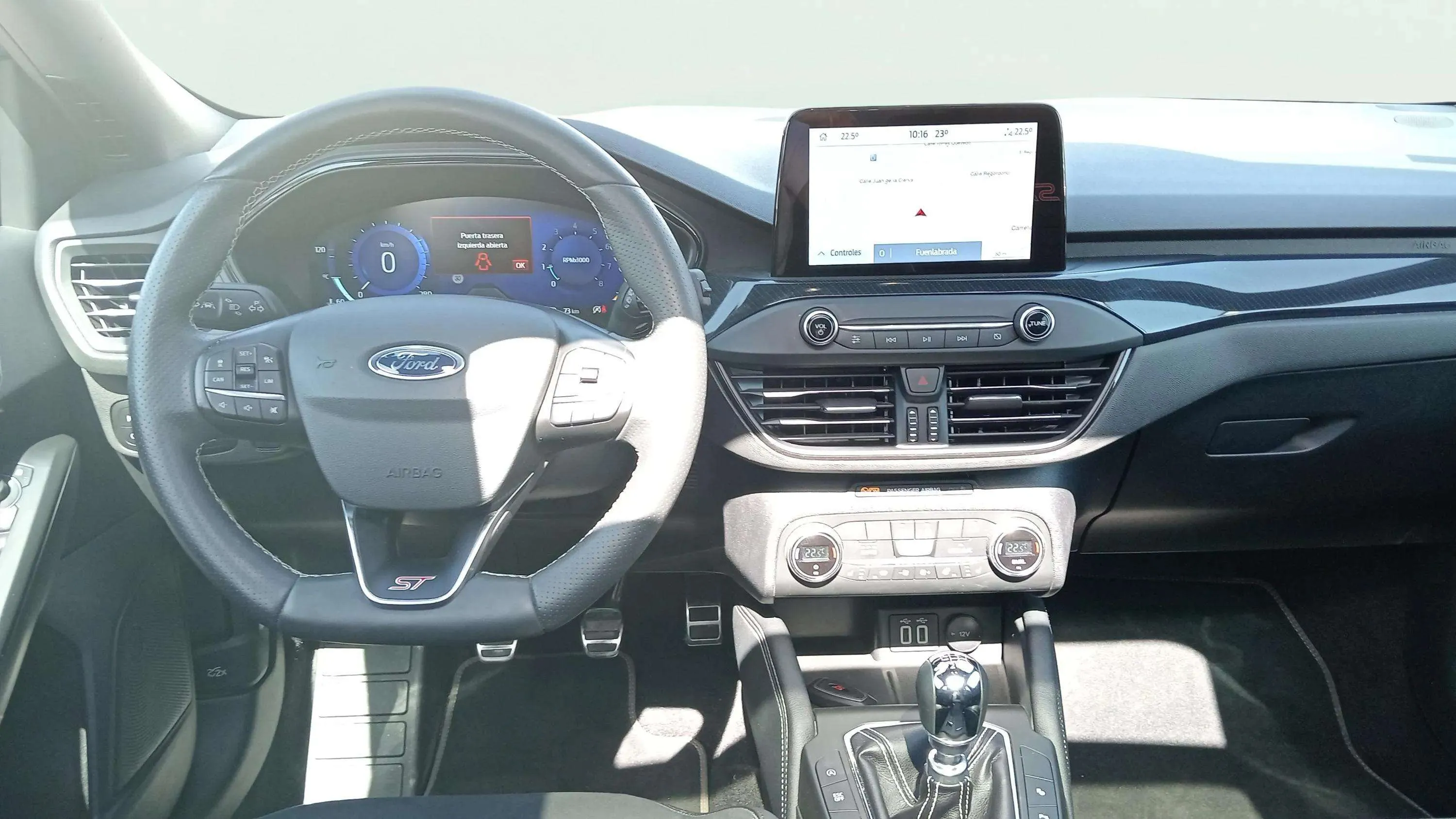 Ford Focus 2.3 EcoBoost ST SB - foto 16
