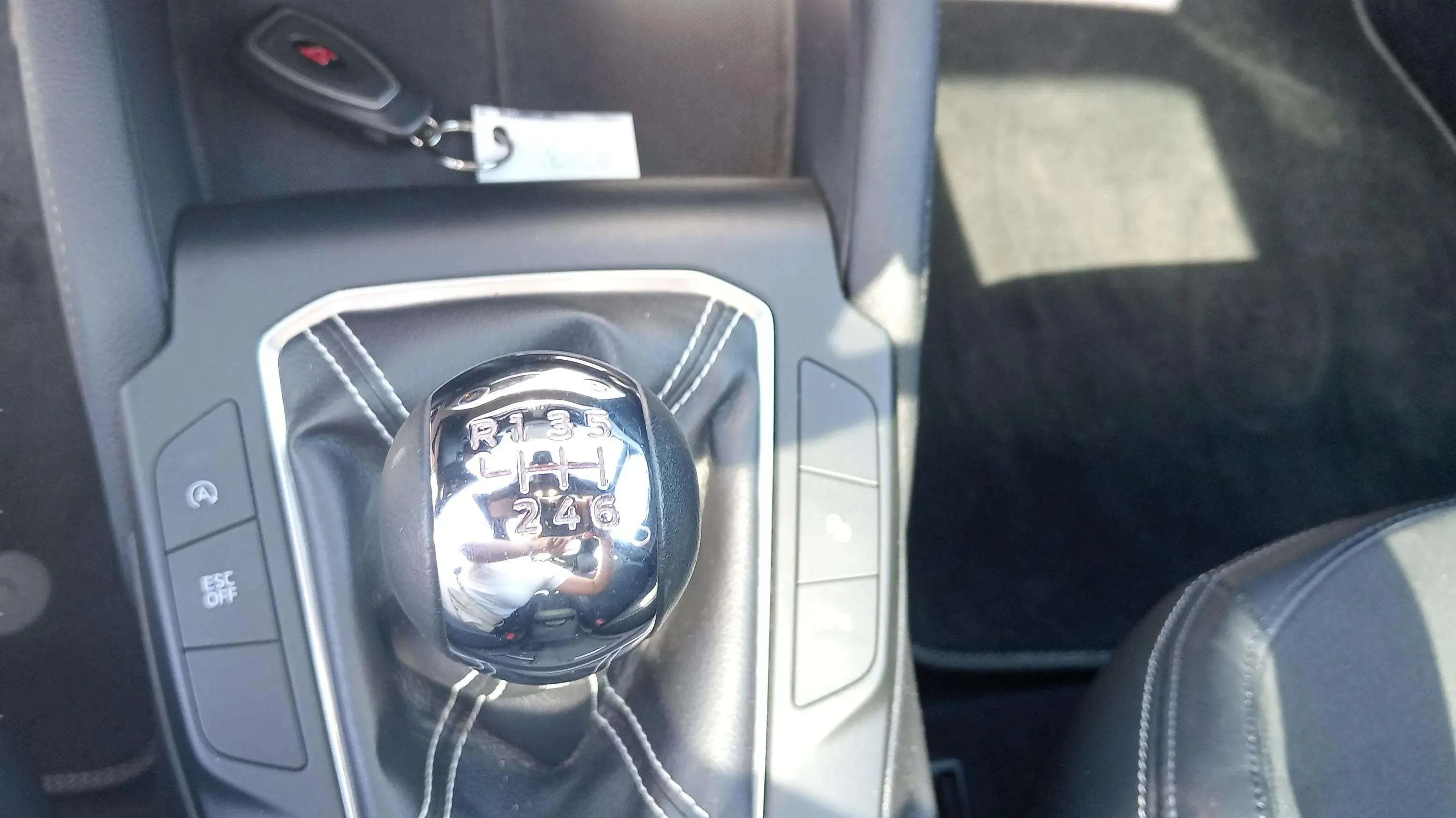 Ford Focus 2.3 EcoBoost ST SB - foto 24