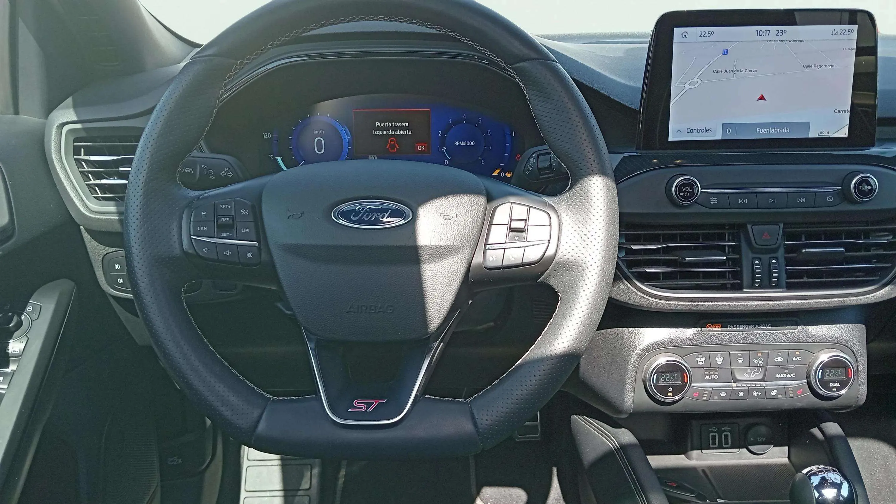 Ford Focus 2.3 EcoBoost ST SB - foto 15