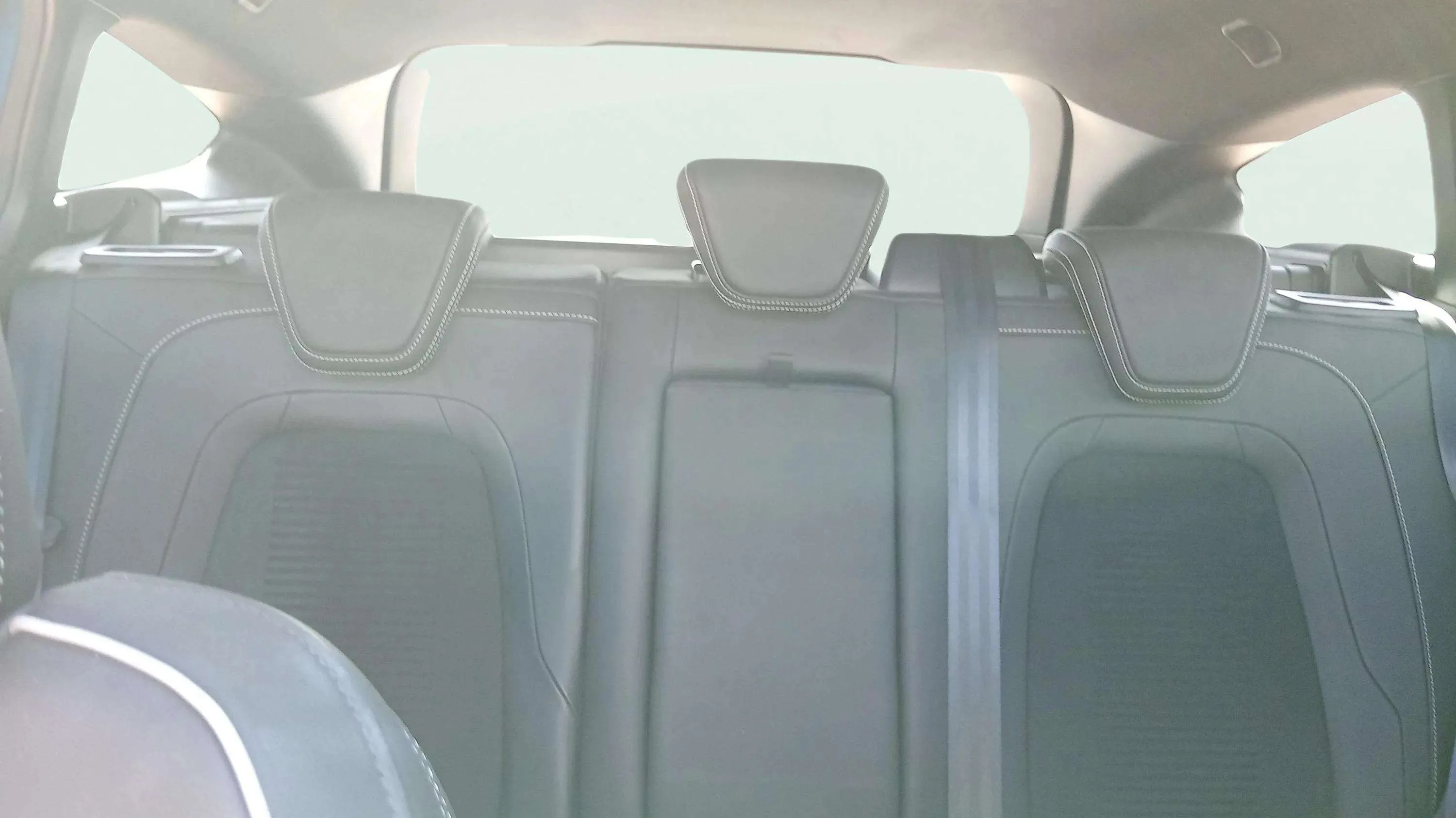 Ford Focus 2.3 EcoBoost ST SB - foto 21