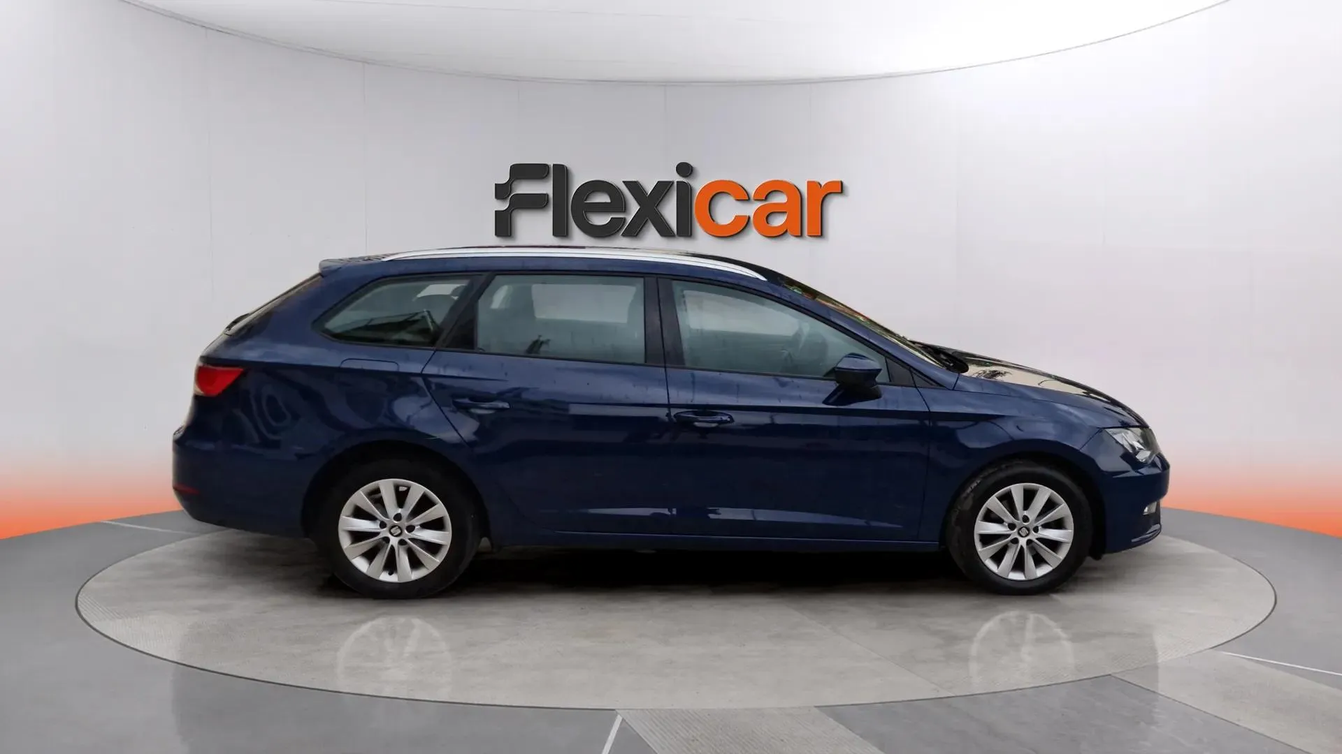 SEAT León 1.6 TDI Style Visio Ed - foto 8