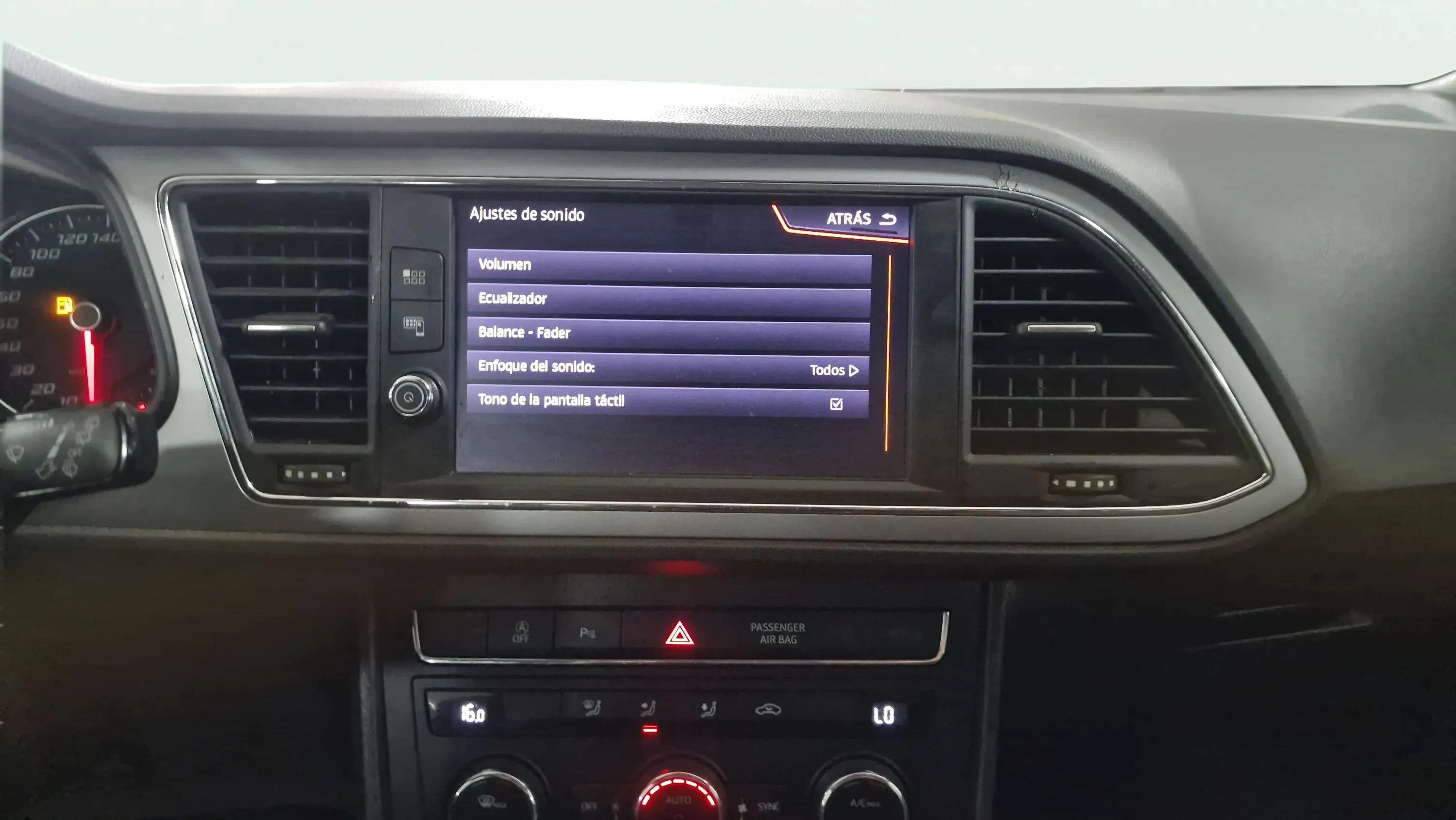 SEAT León 1.6 TDI Style Visio Ed - foto 14