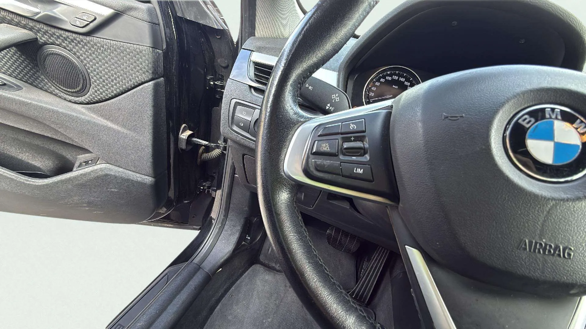 BMW X1 sDrive18d - foto 12