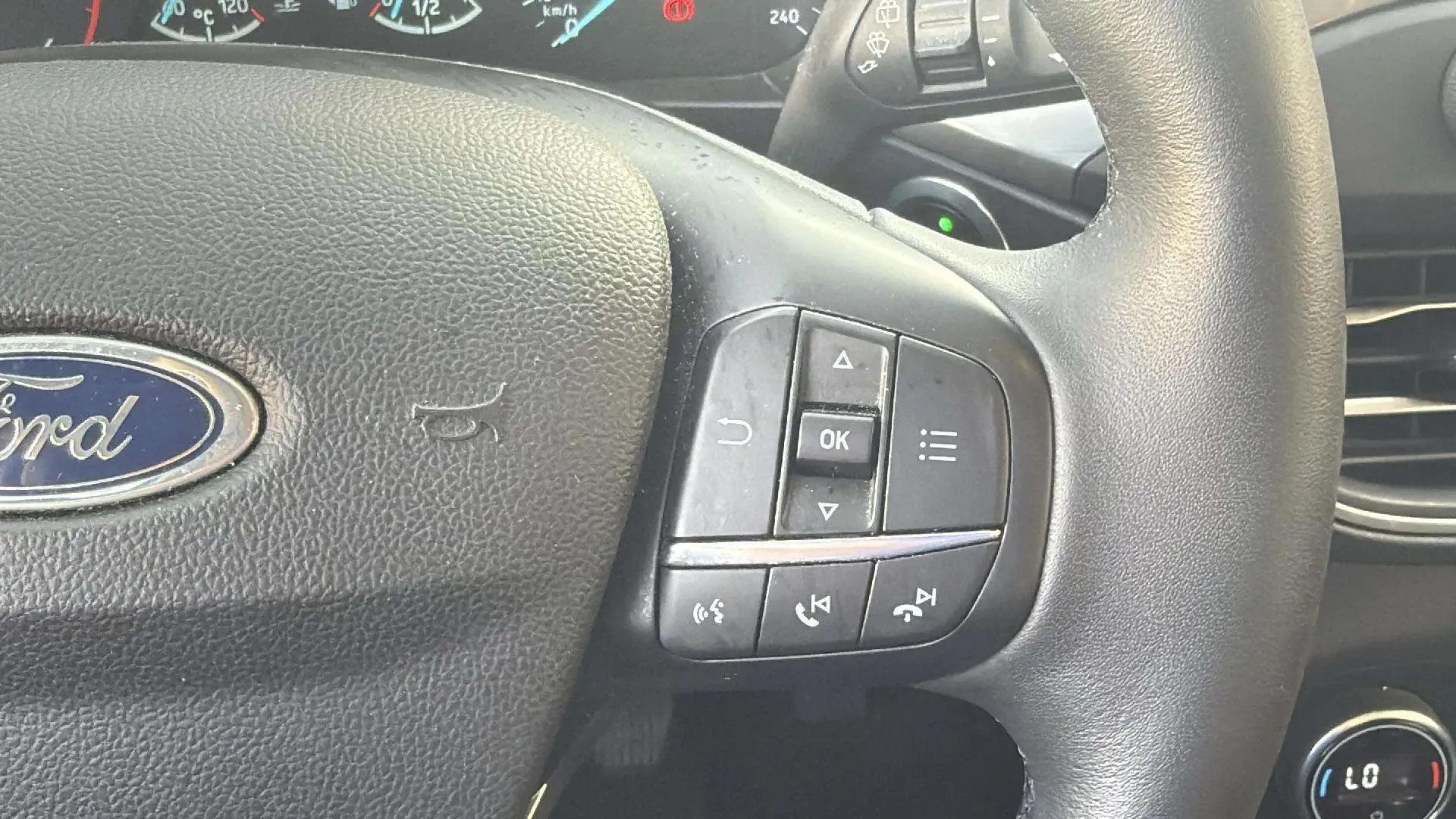 Ford Focus 1.5 EcoBlue Titanium - foto 8