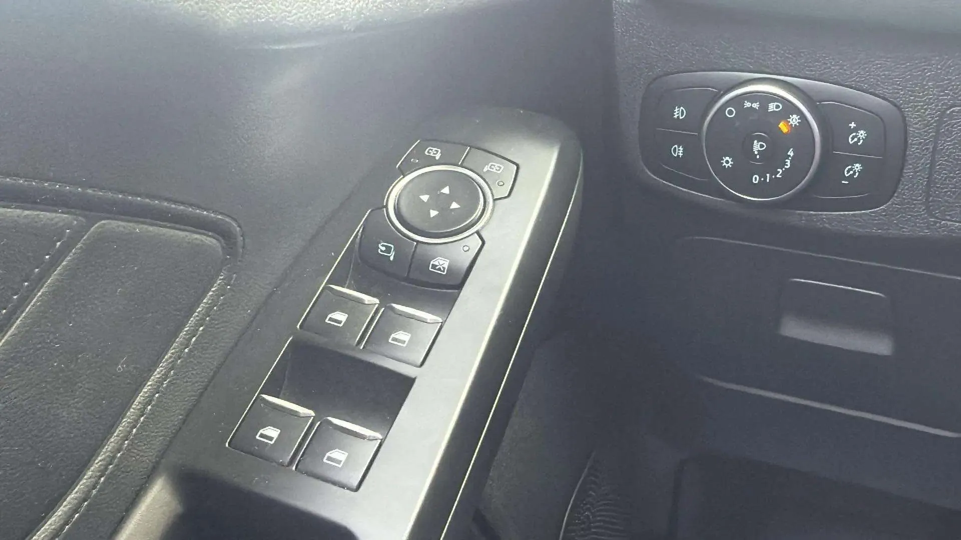 Ford Focus 1.5 EcoBlue Titanium - foto 16