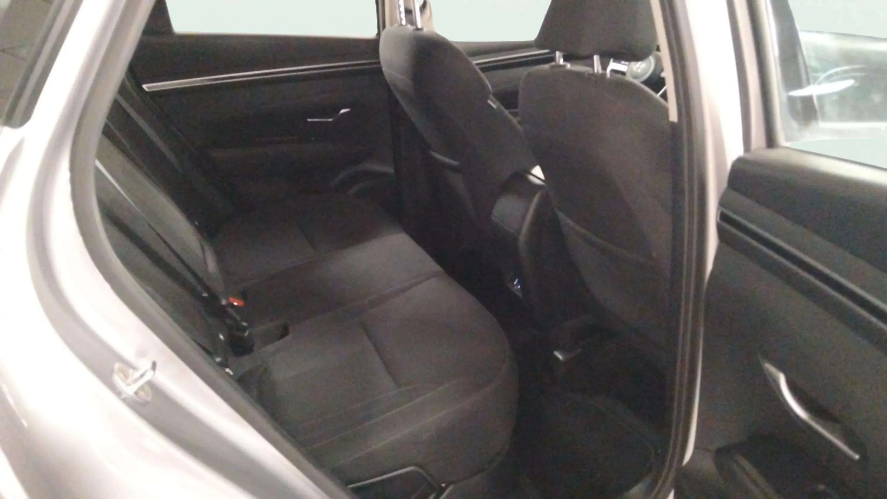 Hyundai Tucson 1.6 CRDi 48V Maxx DCT - foto 24