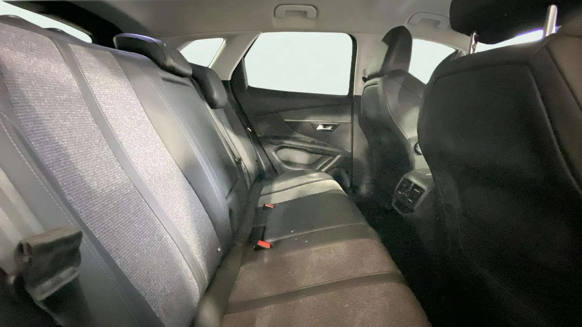 Peugeot 3008 1.2 PureTech Allure - foto 16