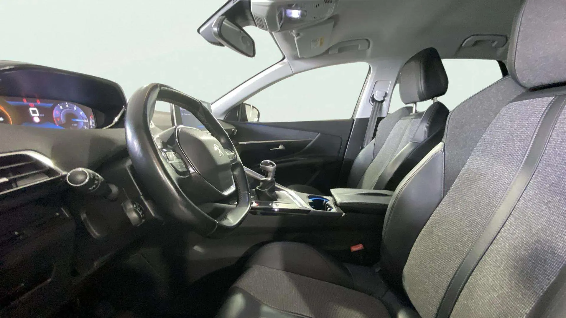 Peugeot 3008 1.2 PureTech Allure - foto 12