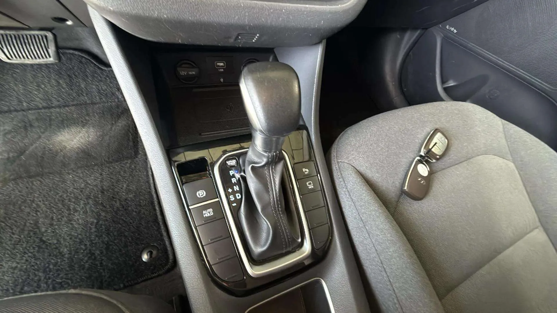 Hyundai Ioniq 1.6 GDI HEV Tecno DT - foto 14
